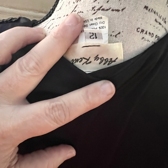 BLACK FORMAL GOWN - Picture 5 of 5